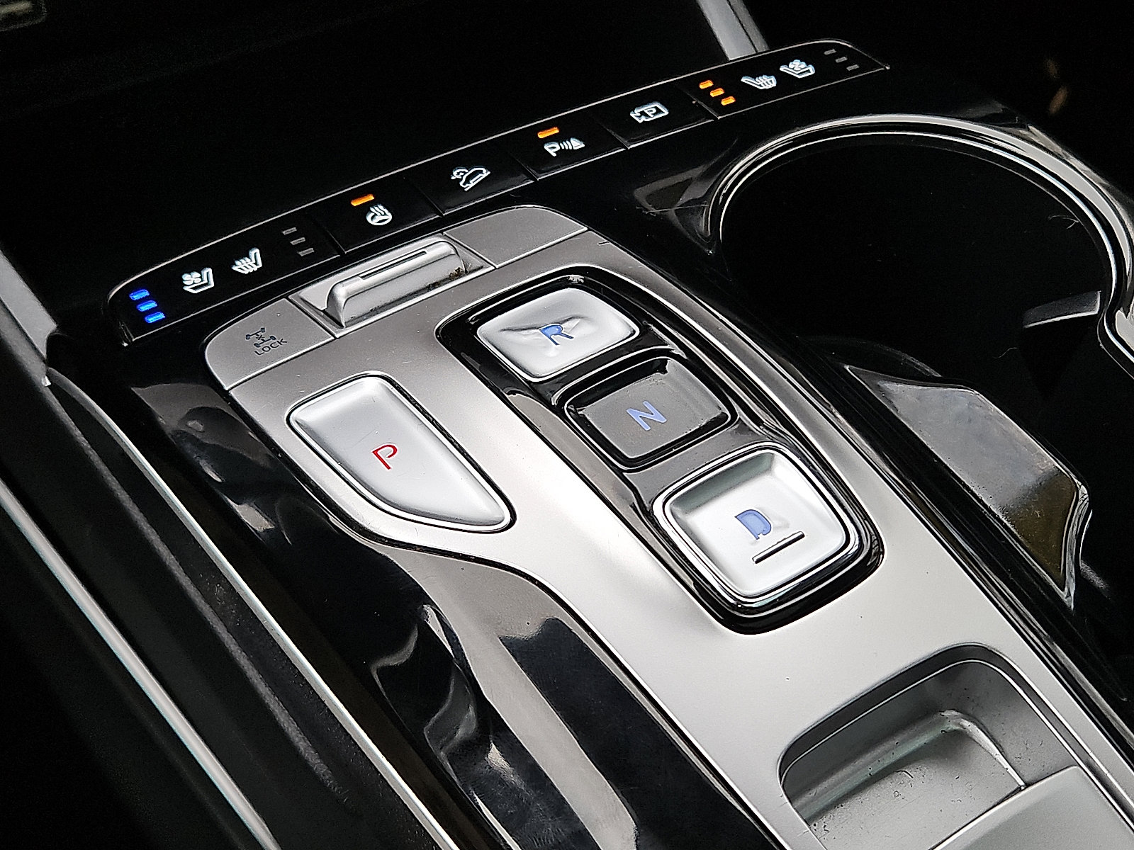 Used 2022 Hyundai Tucson Limited w/ Cargo Package image 15