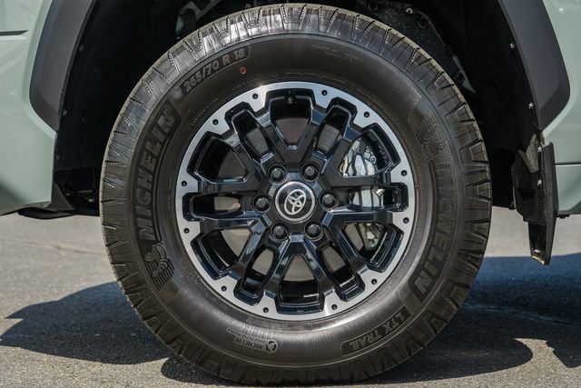 Used 2026 Toyota Tundra SR5 w/ TRD Off-Road Package AWD/4WD image 20