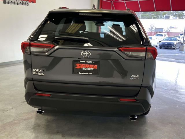 Used 2025 Toyota RAV4 XLE w/ Convenience Package image 4