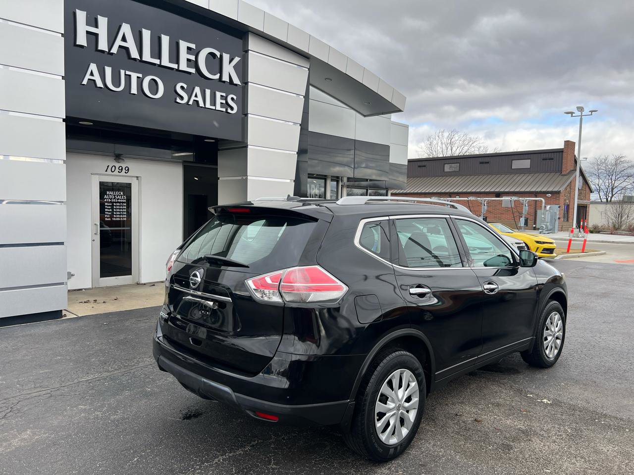 Used 2016 Nissan Rogue S image 5