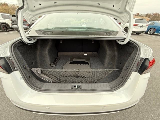New 2025 Nissan Versa SV w/ Trunk Package FWD image 14