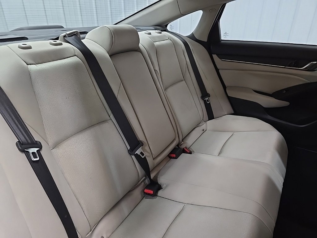 Used 2018 Honda Accord Hybrid image 16