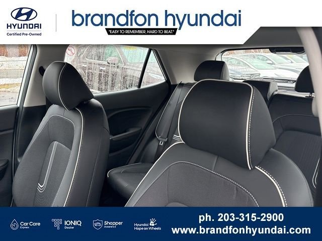 Certified 2025 Hyundai Venue Limited FWD image 22