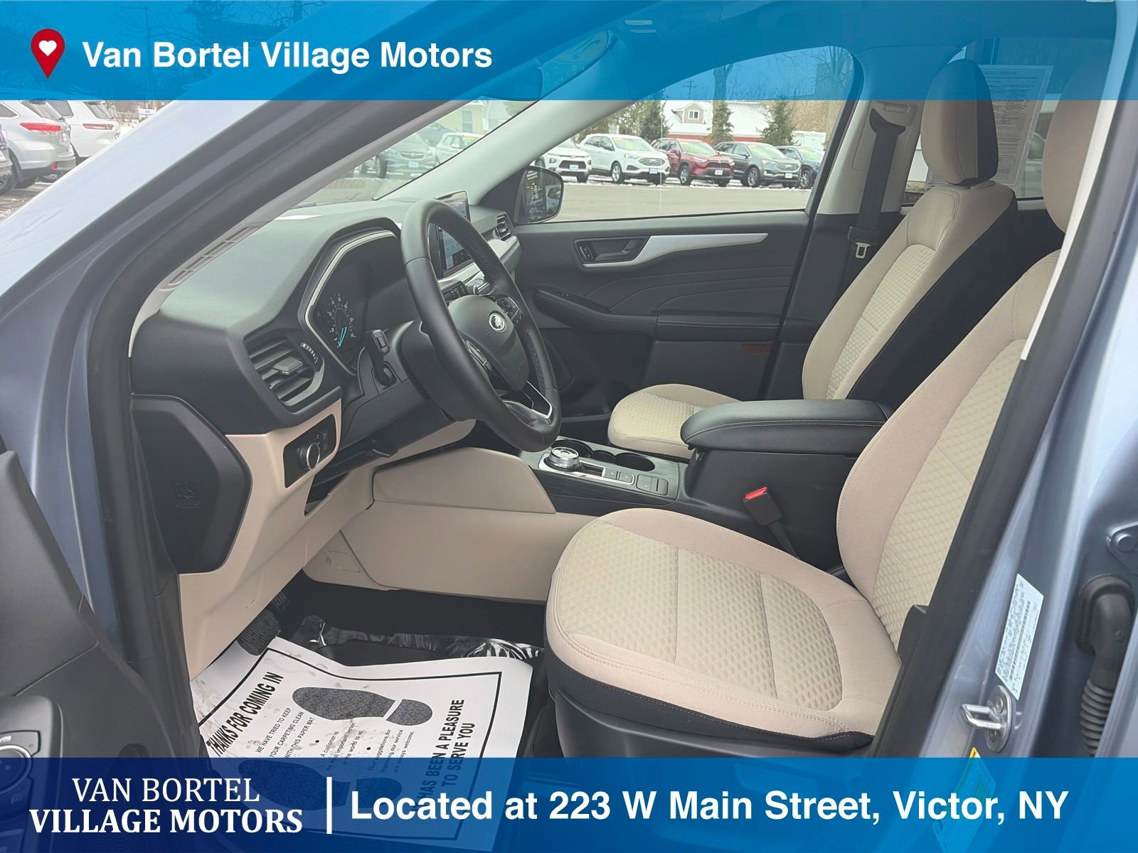 Used 2022 Ford Escape SE w/ Cold Weather Package image 9