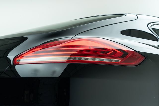 Used 2016 Porsche Panamera 4 Edition image 15