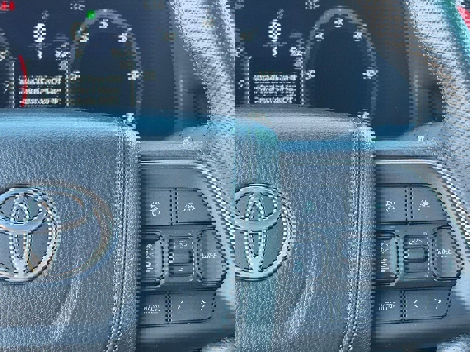 Used 2025 Toyota Tacoma TRD Off-Road AWD/4WD image 20