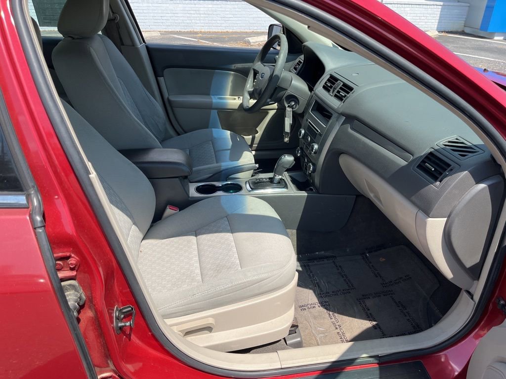 Used 2010 Ford Fusion SE FWD image 36