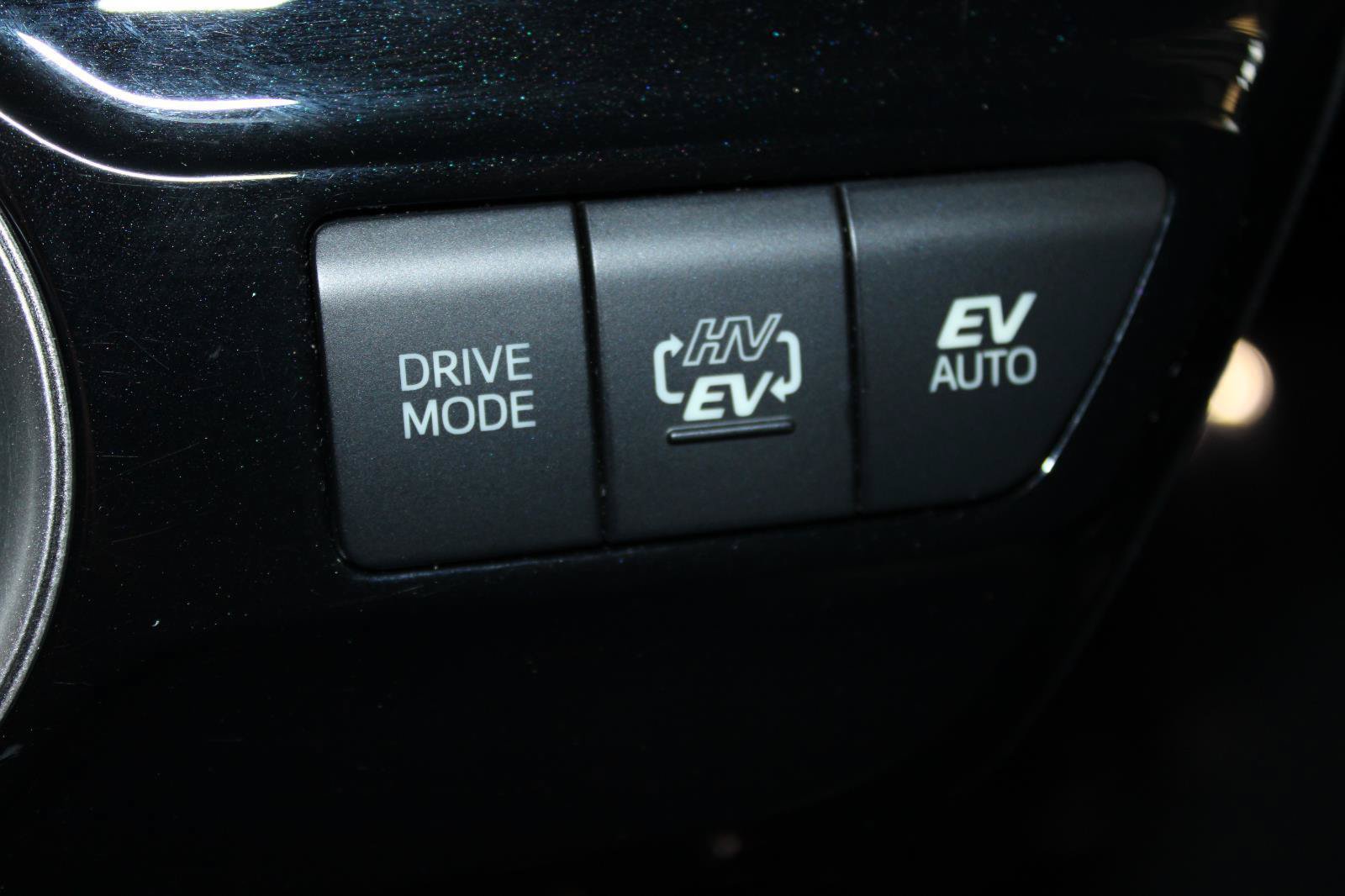 Used 2021 Toyota Prius Prime XLE FWD image 25