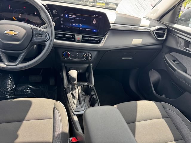 Certified 2025 Chevrolet TrailBlazer LS FWD image 12