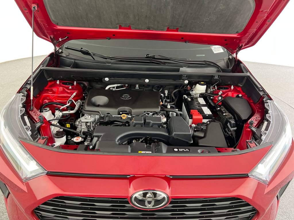 Used 2025 Toyota RAV4 XLE AWD/4WD image 23