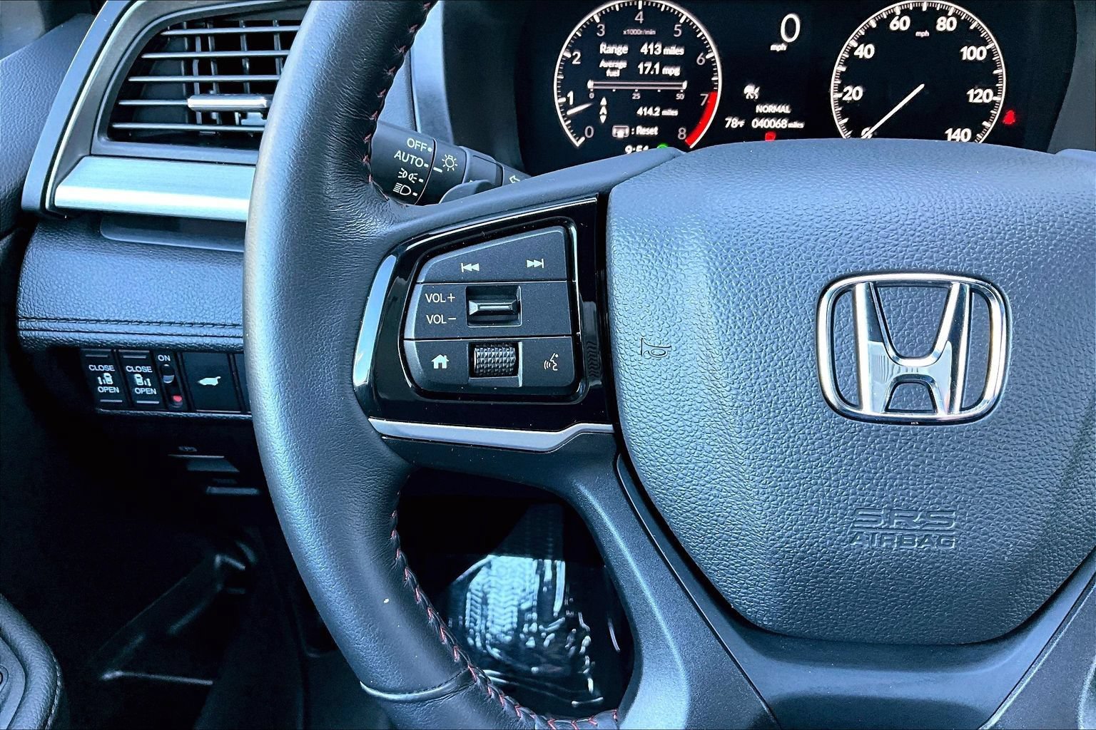 Used 2025 Honda Odyssey Sport-L image 18