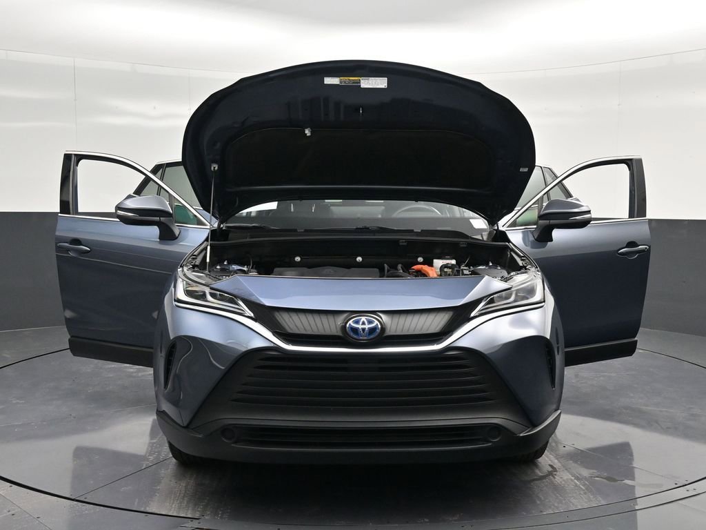 Used 2023 Toyota Venza LE image 42