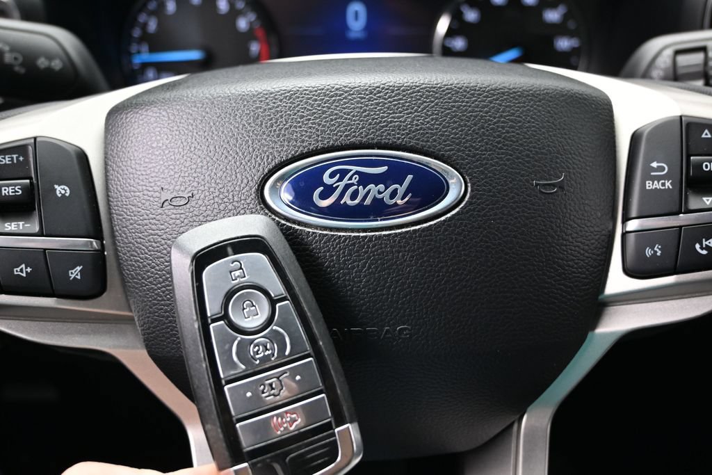 Used 2023 Ford Explorer XLT w/ Equipment Group 202A AWD/4WD image 42