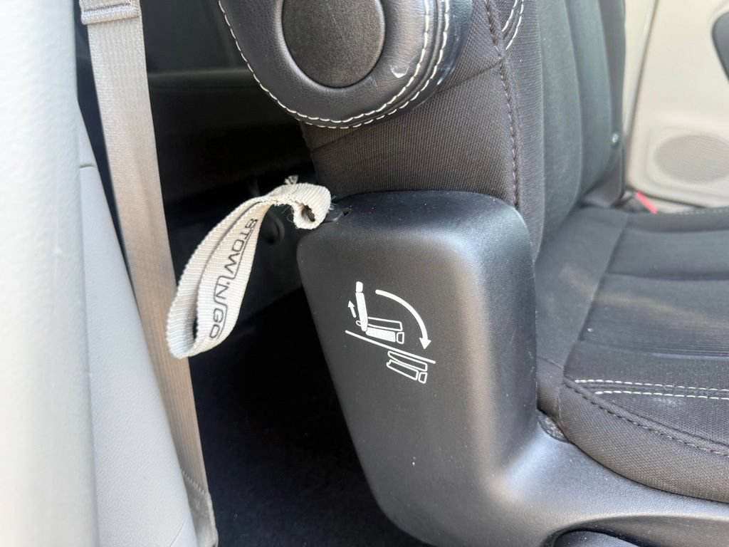 Used 2023 Chrysler Voyager LX FWD image 48