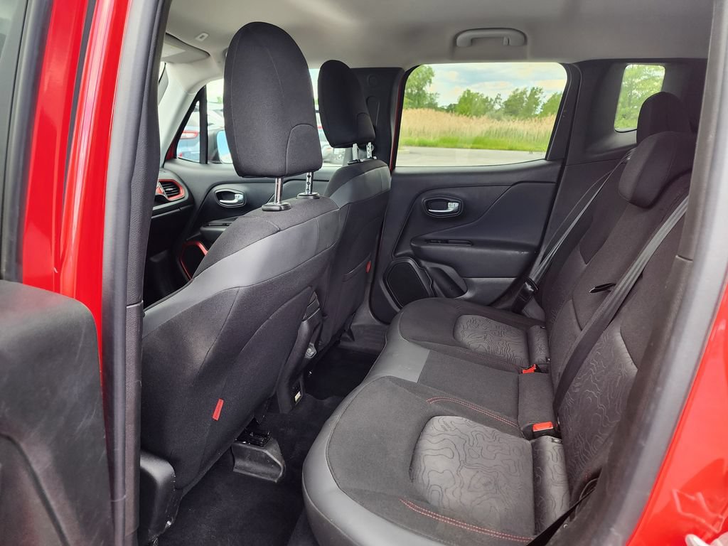 Used 2021 Jeep Renegade Trailhawk AWD/4WD image 12