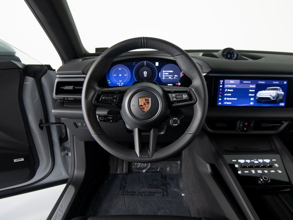 New 2026 Porsche Macan 4 Electric image 17