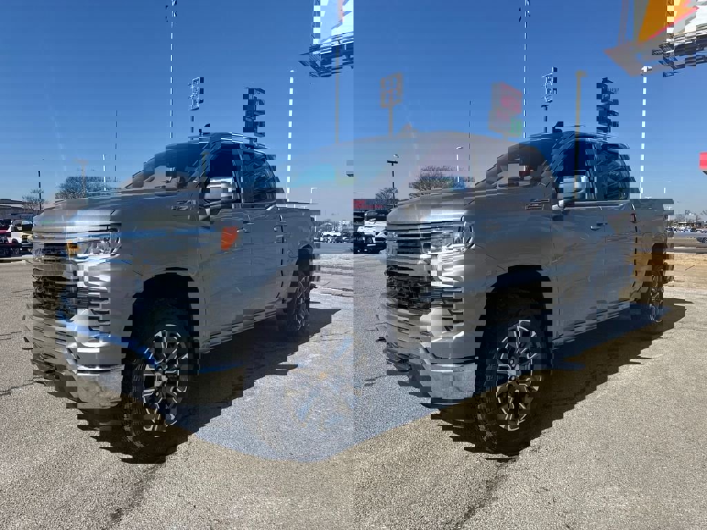 New 2026 Chevrolet Silverado 1500 LT image 2