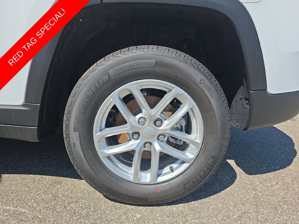 New 2026 Jeep Grand Cherokee Laredo X AWD/4WD image 33