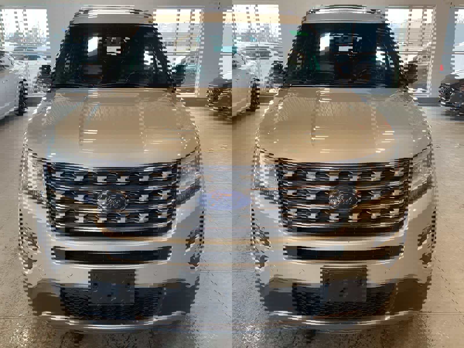 Used 2017 Ford Explorer XLT w/ Equipment Group 202A image 2