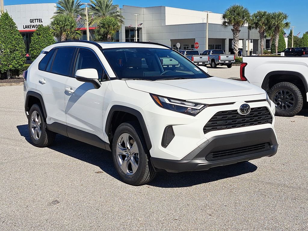 New 2025 Toyota RAV4 XLE video 2