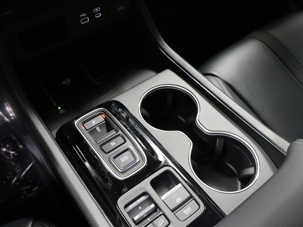 New 2025 Honda Pilot Touring image 30