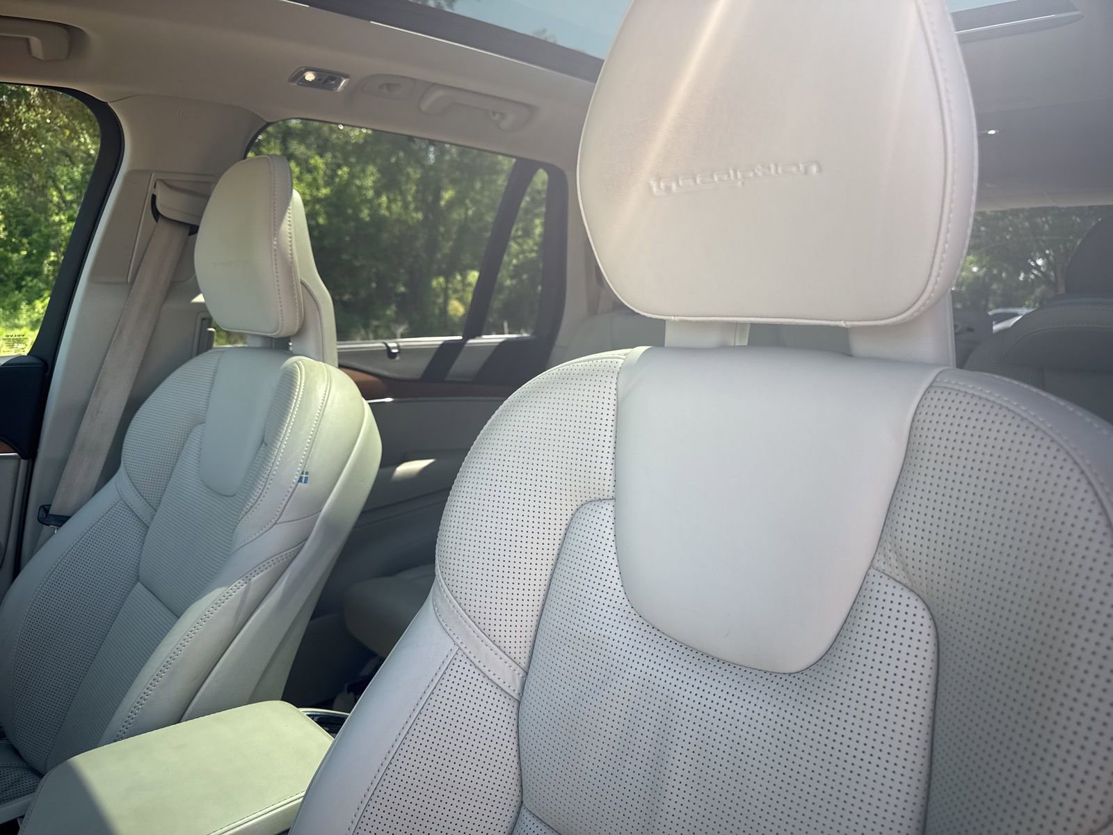 Used 2016 Volvo XC90 T6 Inscription w/ Vision Package AWD/4WD image 16