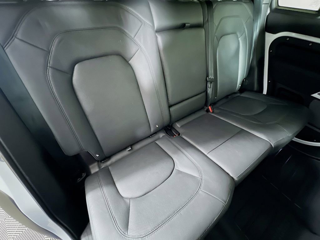 Used 2023 Land Rover Defender 110 S image 29