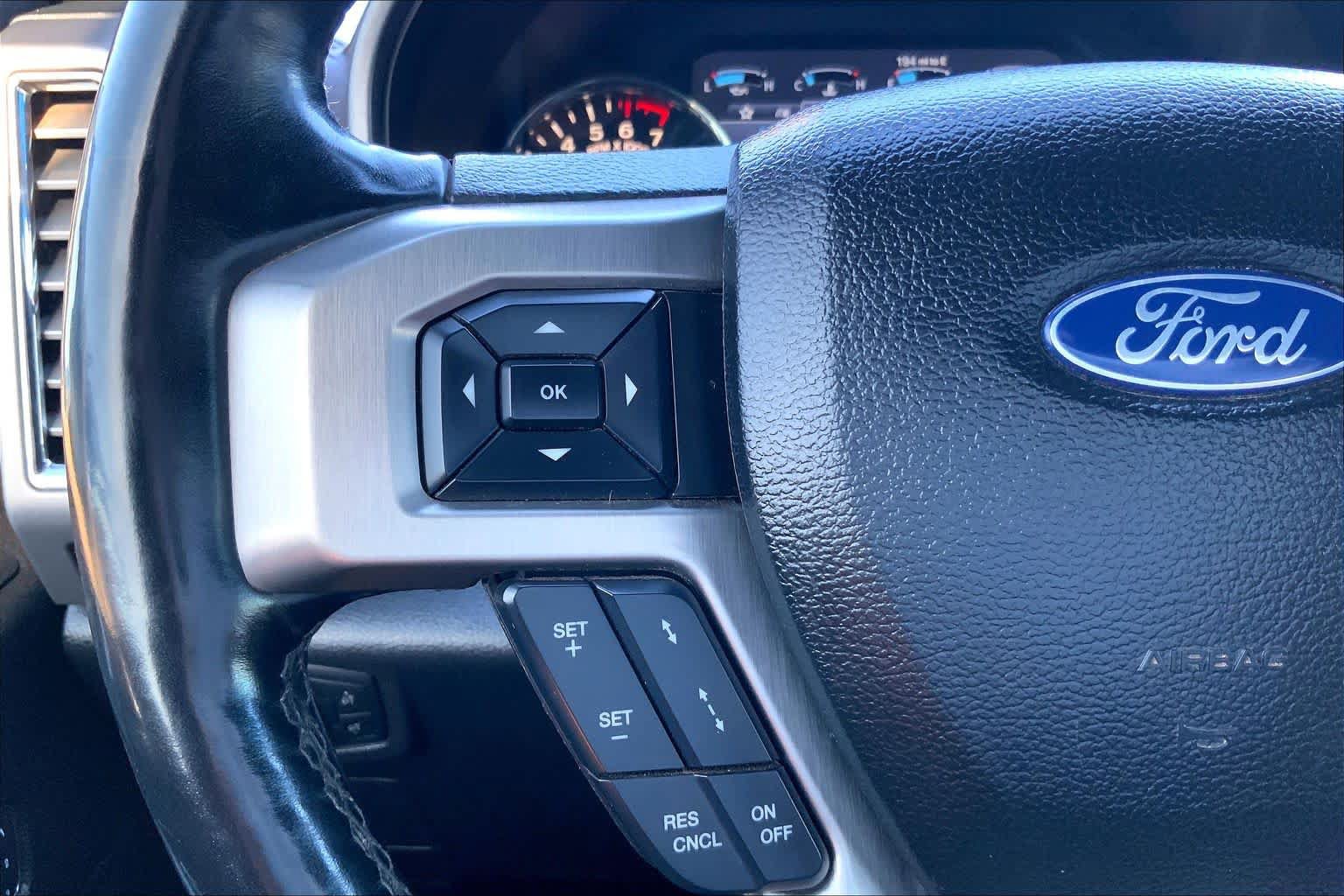 Used 2017 Ford F150 Platinum w/ Equipment Group 701A Luxury AWD/4WD image 24