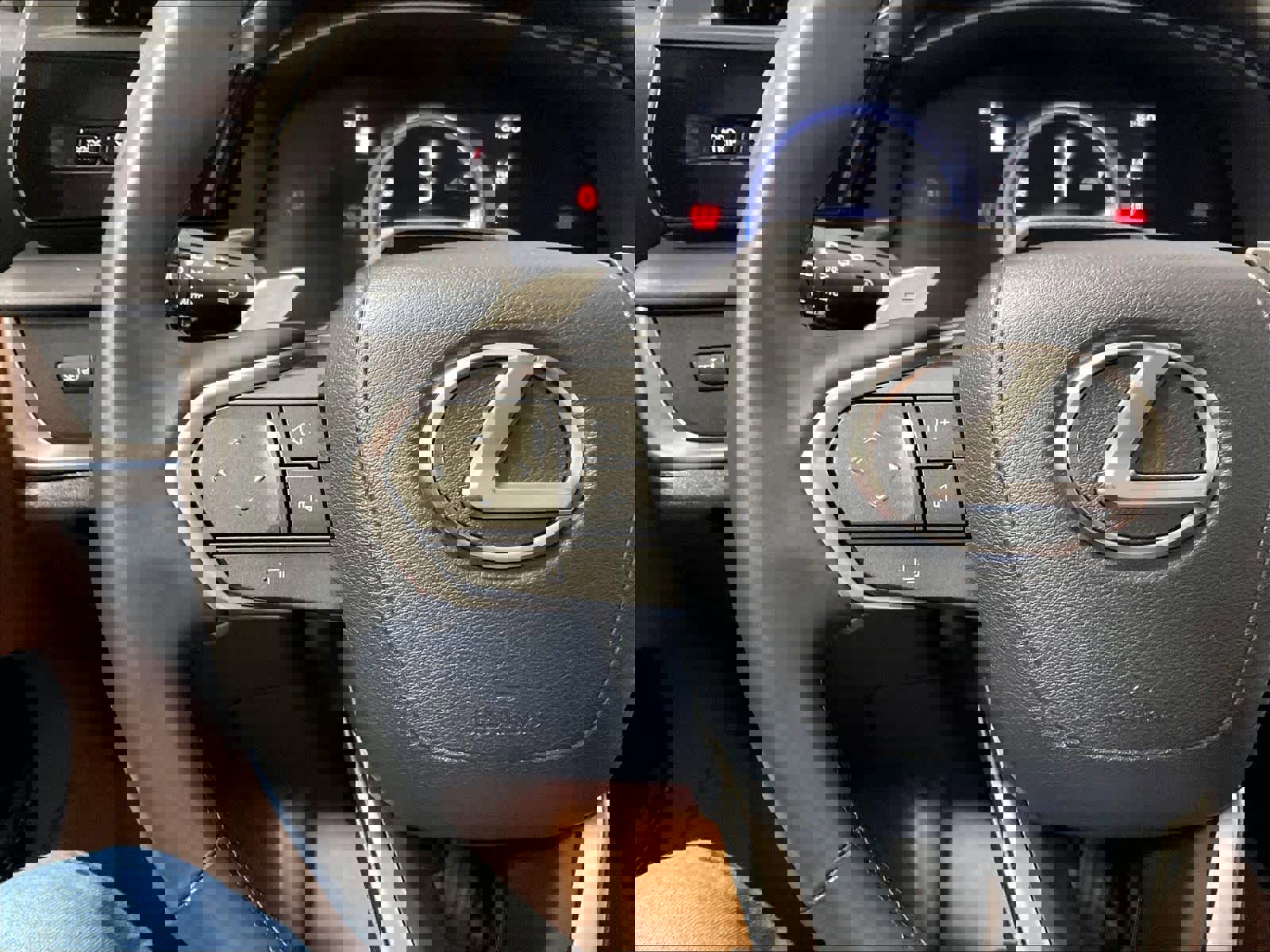 Used 2023 Lexus RZ 450e Premium w/ Accessory Package (2T) AWD/4WD image 23