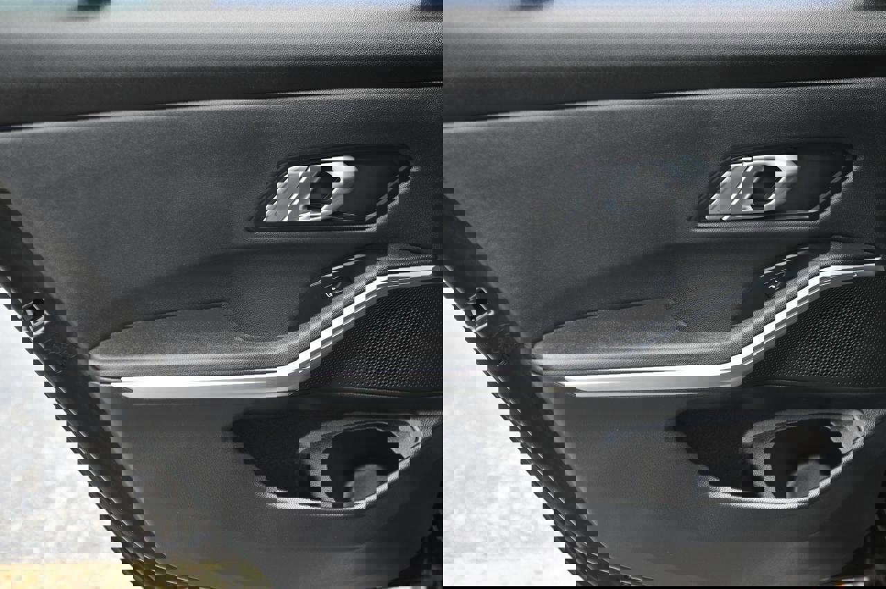 Used 2021 BMW 330i Sedan w/ Convenience Package image 11