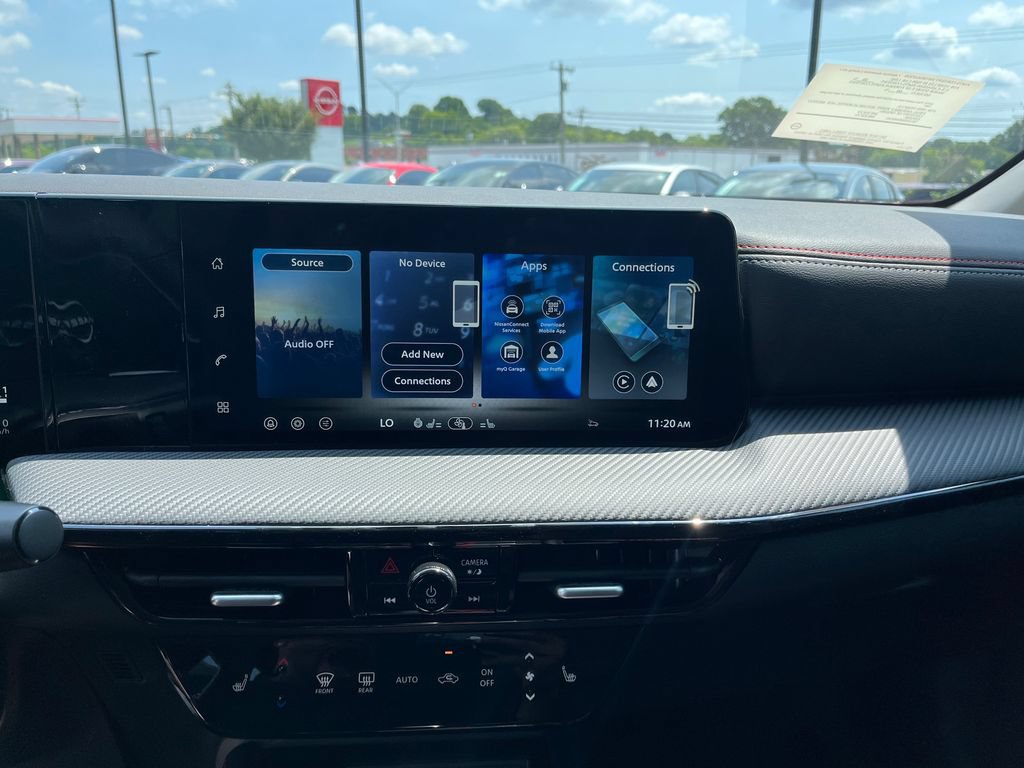 New 2026 Nissan Kicks SR w/ SR Premium Package FWD image 17
