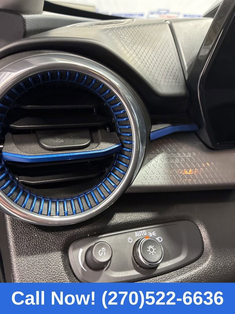 Used 2025 Chevrolet Trax LT image 15