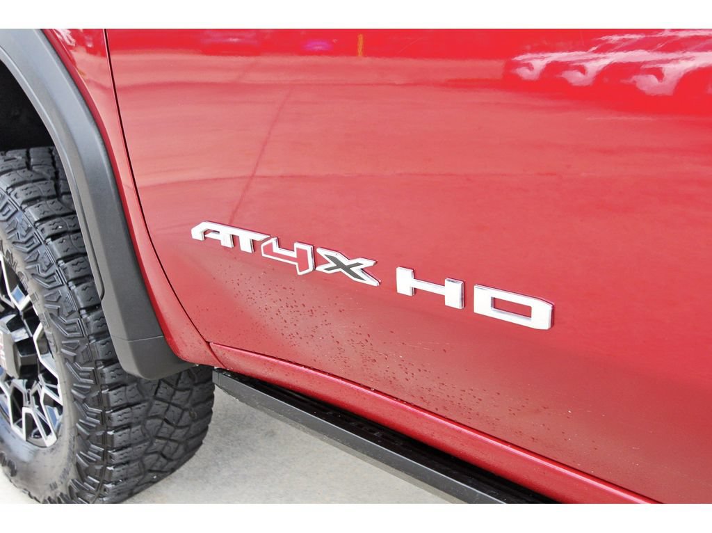 Used 2025 GMC Sierra 2500 AT4X AWD/4WD image 7