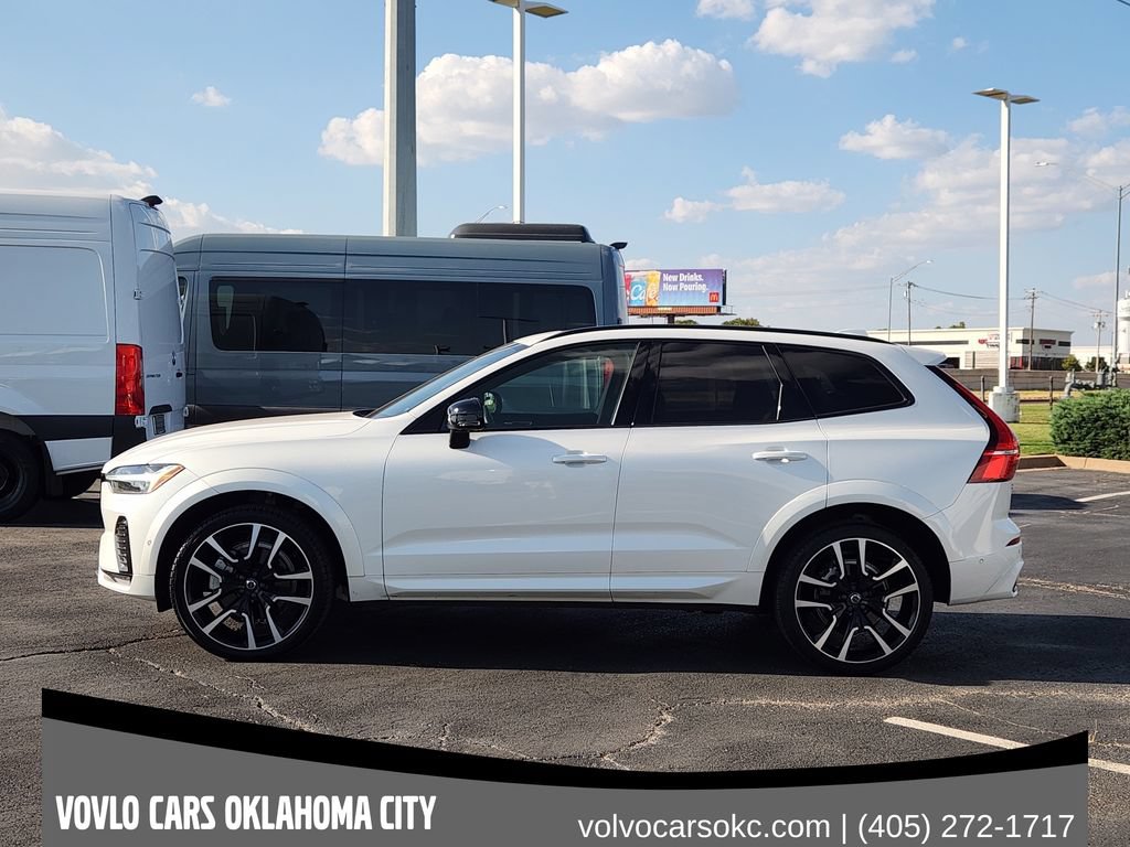 Certified 2024 Volvo XC60 B5 Ultimate w/ Protection Package Premier AWD/4WD image 3