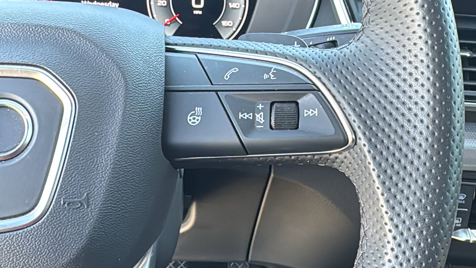 Used 2024 Audi Q5 2.0T Premium Plus w/ Premium Plus Package image 24