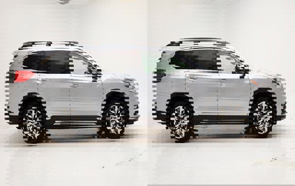 Used 2022 Subaru Ascent Limited w/ Technology Package image 2