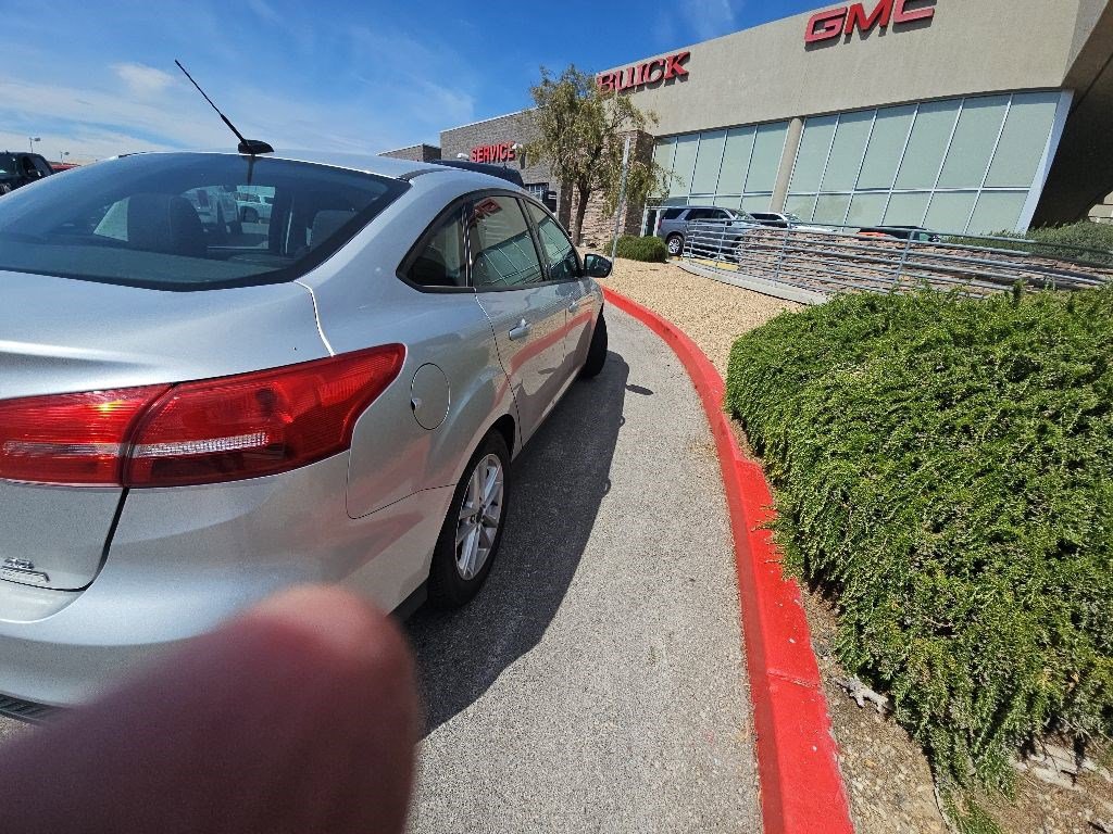 Used 2018 Ford Focus SE FWD image 21