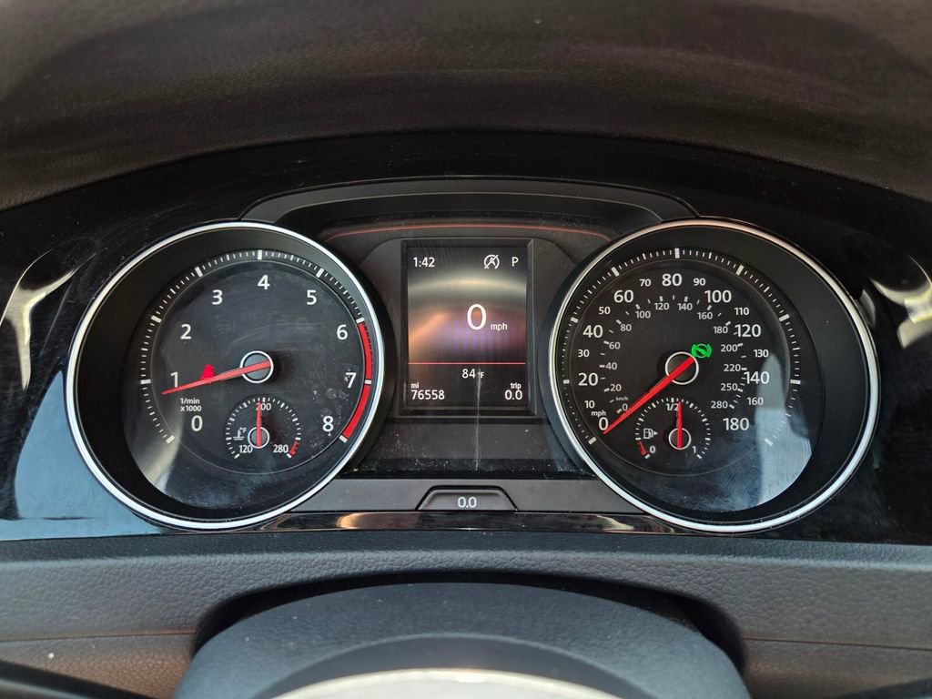 Used 2018 Volkswagen Golf 4-Door image 26