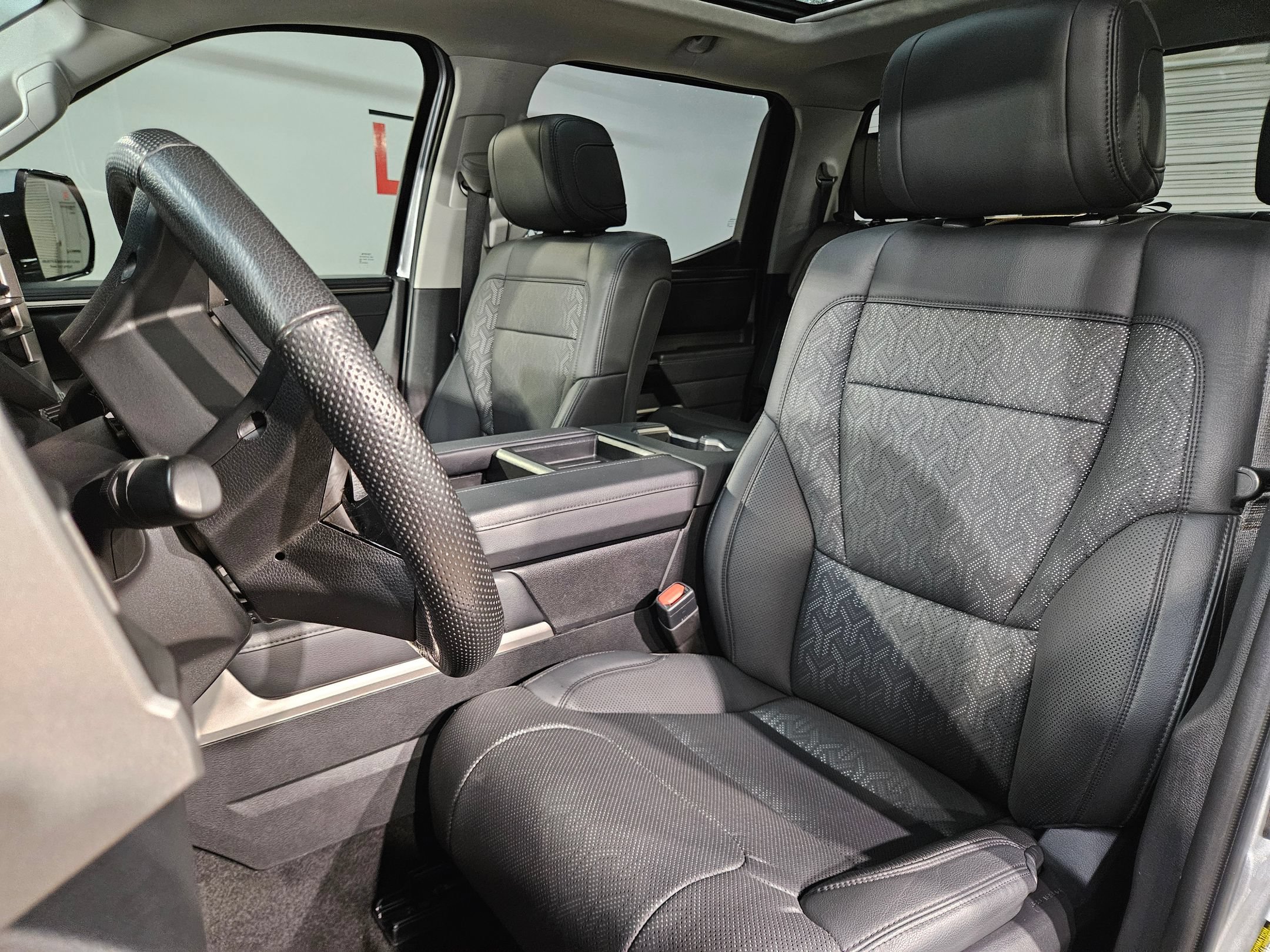 Used 2024 Toyota Tundra Limited AWD/4WD image 24