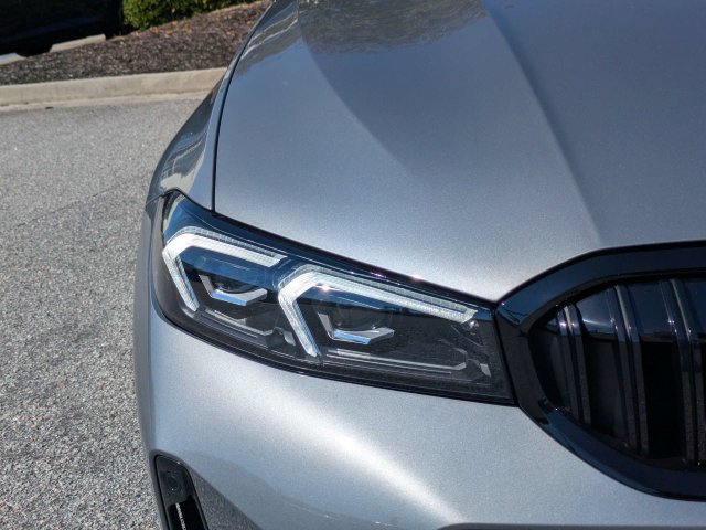 New 2026 BMW 330i Sedan w/ M Sport Package RWD image 11