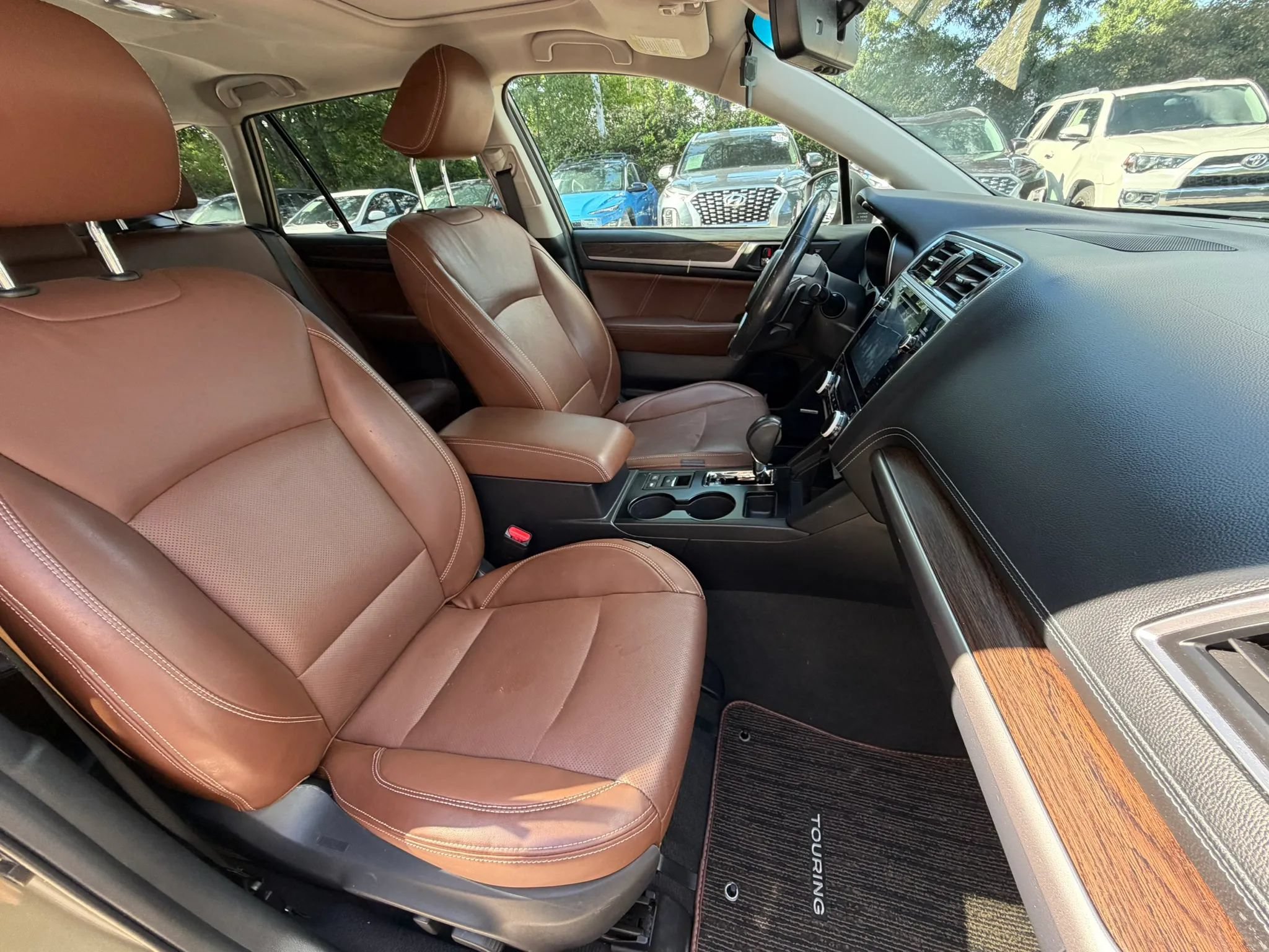 Used 2018 Subaru Outback 3.6R Touring AWD/4WD image 9