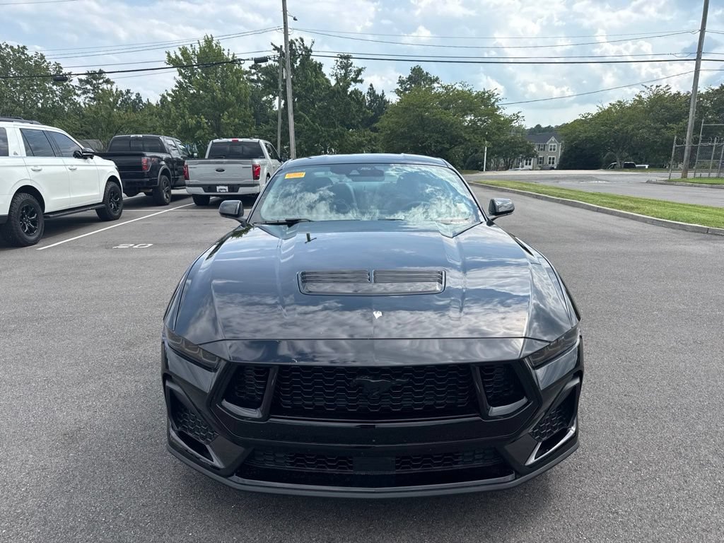 Used 2025 Ford Mustang GT RWD image 3