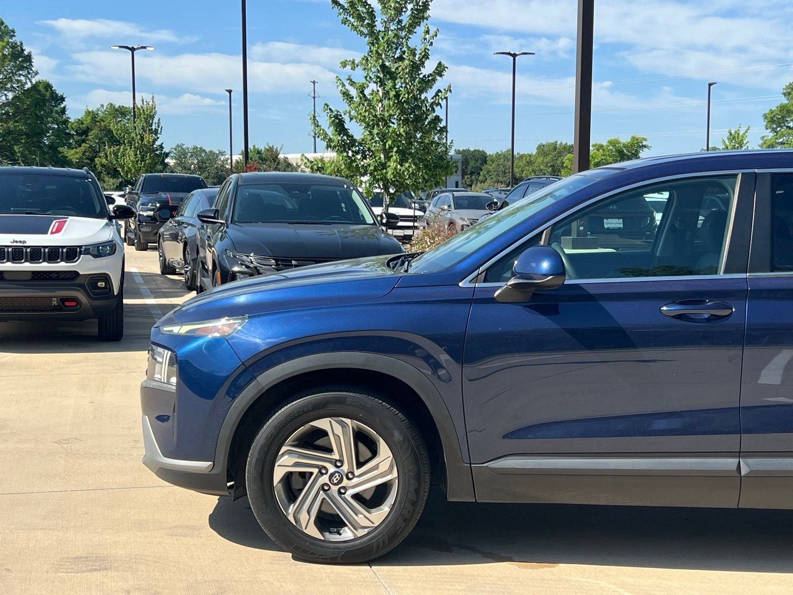 Used 2021 Hyundai Santa Fe SE FWD image 7