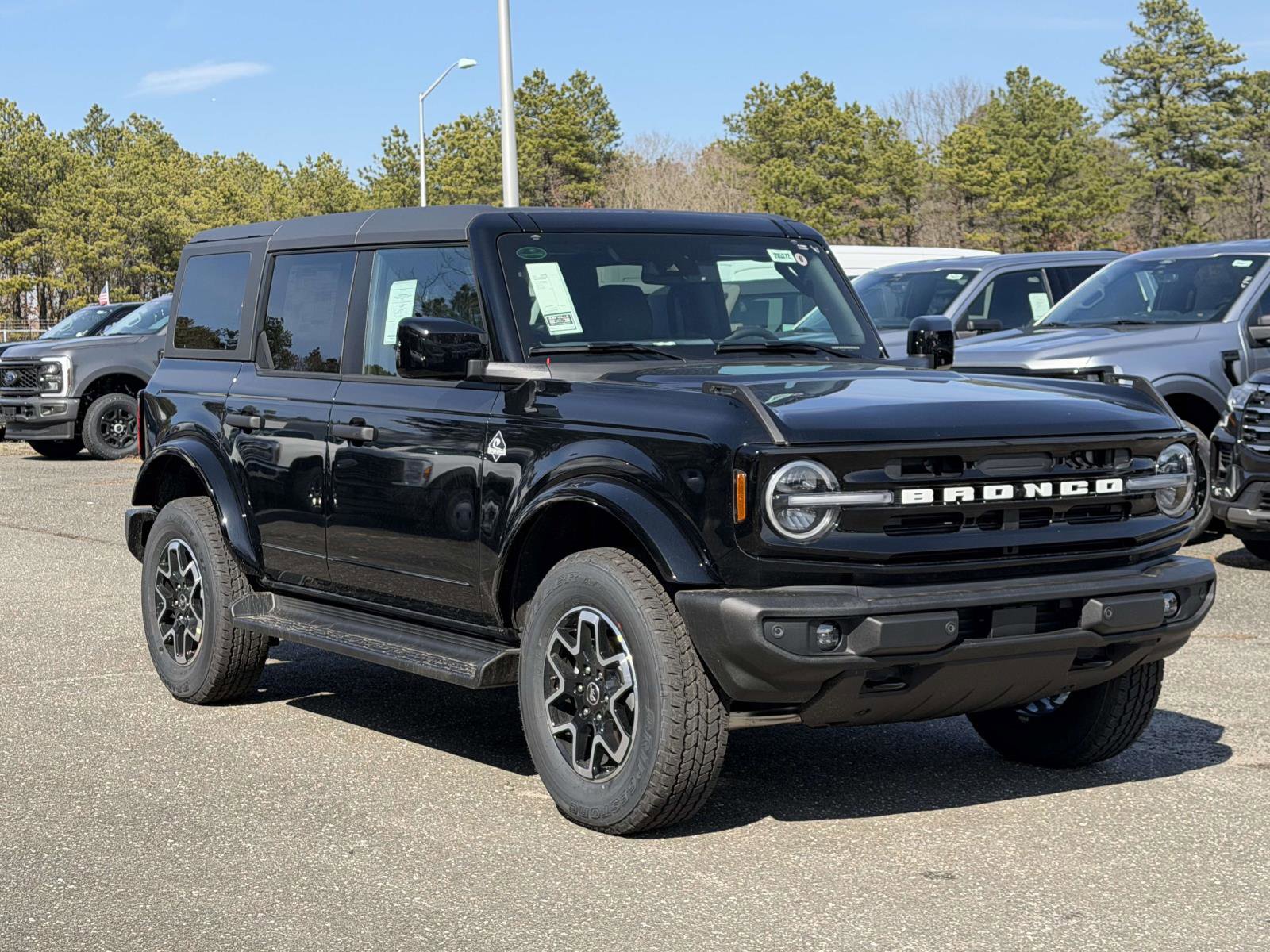New 2026 Ford Bronco Outer Banks image 2