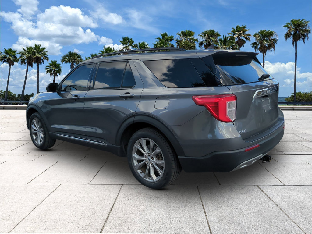 Certified 2022 Ford Explorer XLT w/ Equipment Group 202A RWD image 8