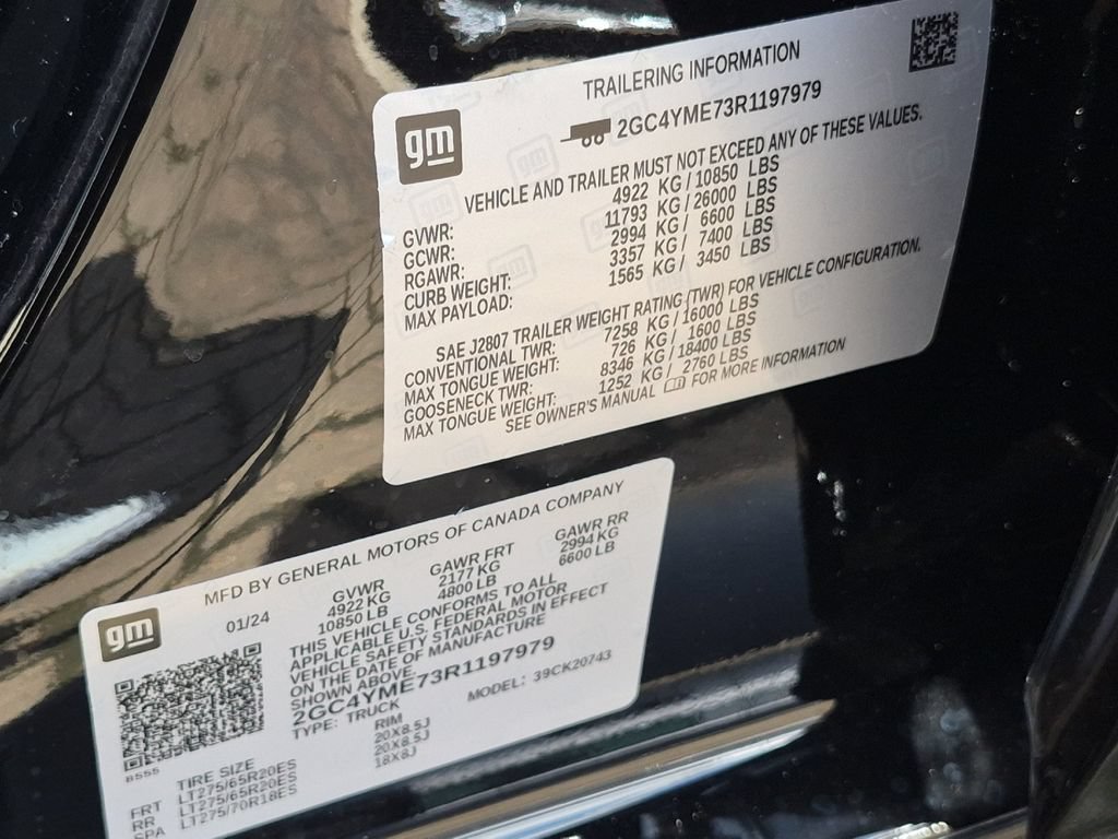 Used 2024 Chevrolet Silverado 2500 Custom w/ Custom Value Package AWD/4WD image 28