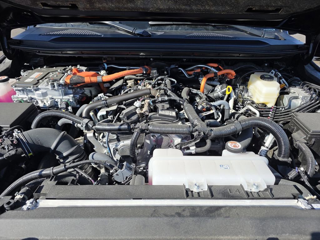 Used 2025 Toyota Land Cruiser image 19