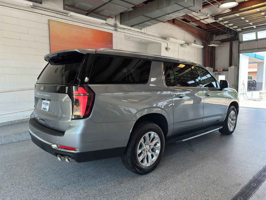 New 2025 Chevrolet Suburban Premier image 3