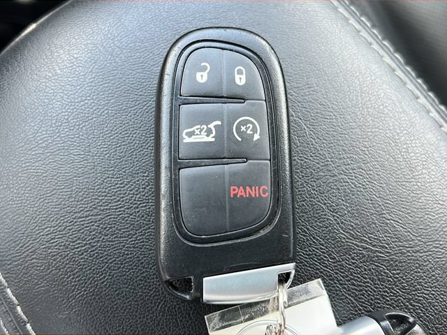 Used 2019 Jeep Cherokee Limited AWD/4WD image 28