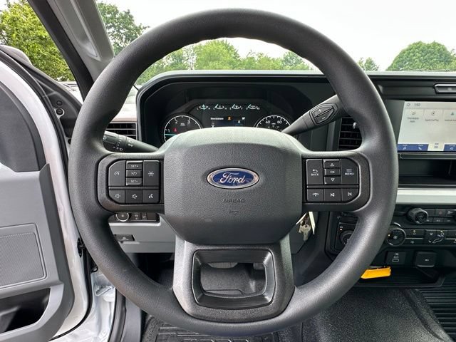 New 2026 Ford F550 4x4 Regular Cab Super Duty image 9